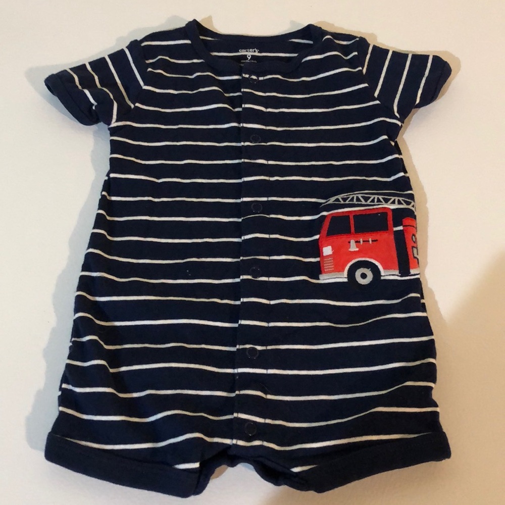 Carter’s summer outfit. Size 9months